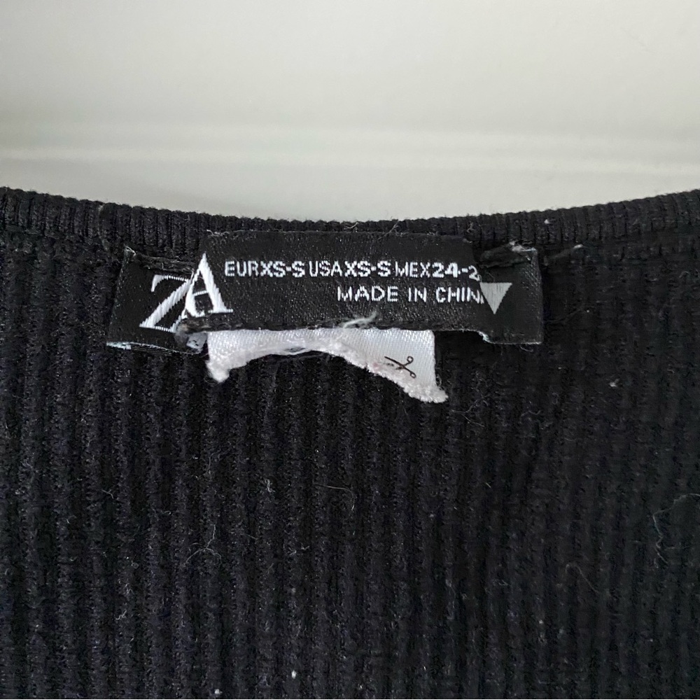 Zara Basic - Picture 3 of 3